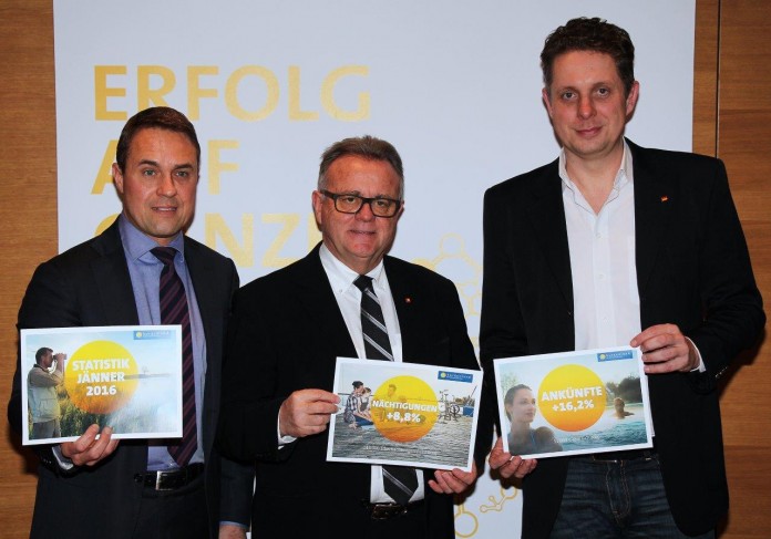 (v.l.n.r.): Mario Baier (Direktor Burgenland Tourismus), Landeshauptmann Hans Niessl und Tourismuslandesrat MMag. Alexander Petschnig (Präsident Burgenland Tourismus) (Bildquelle: Bgld. Landesmedienservice/Hermann Fercsak)