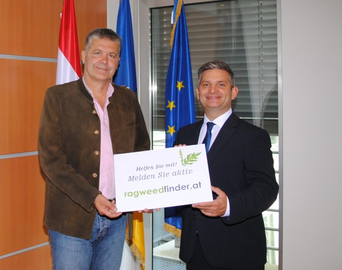 Erster Ragweed-Finder von Landesrat Ing. Maurice Androsch und Uwe E. Berger von der Medizinischen Universität Wien vorgestellt (Bildquelle: Thomas Resch) Erster Ragweed-Finder von Landesrat Ing. Maurice Androsch und Uwe E. Berger von der Medizinischen Universität Wien vorgestellt (Bildquelle: Thomas Resch)