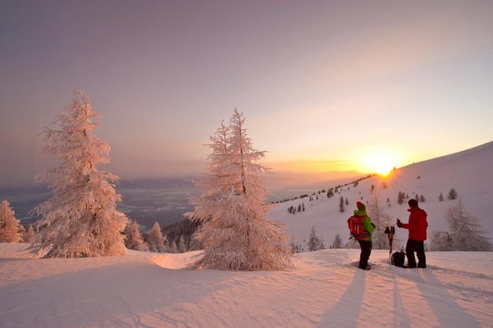 Einzigartige Naturerlebnisse in winterlicher Idylle von Dezember bis März. Guides begleiten in eine Welt des Staunens und der Ursprünglichkeit. (Bildquelle: Kärnten Werbung / Franz Gerdl) Einzigartige Naturerlebnisse in winterlicher Idylle von Dezember bis März. Guides begleiten in eine Welt des Staunens und der Ursprünglichkeit. (Bildquelle: Kärnten Werbung / Franz Gerdl)