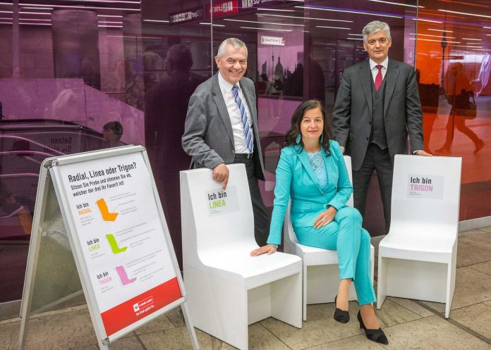 v.l.n.r.: Wiener-Linien-Geschäftsführer Günter Steinbauer; Öffi-Stadträtin Ulli Sima; Mobility-Chef von Siemens Österreich Arnulf Wolfram (Bildquelle: PID/Houdek) v.l.n.r.: Wiener-Linien-Geschäftsführer Günter Steinbauer; Öffi-Stadträtin Ulli Sima; Mobility-Chef von Siemens Österreich Arnulf Wolfram (Bildquelle: PID/Houdek)