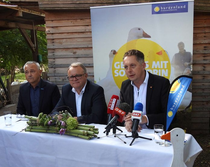 (v.l.n.r.): Burgenland Tourismus-Geschäftsführer Hannes Anton, Landeshauptmann Hans Niessl und Tourismuslandesrat MMag. Alexander Petschnig (Bildquelle: Thomas Resch) (v.l.n.r.): Burgenland Tourismus-Geschäftsführer Hannes Anton, Landeshauptmann Hans Niessl und Tourismuslandesrat MMag. Alexander Petschnig (Bildquelle: Thomas Resch)