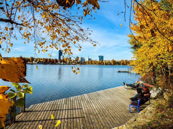 Mit der Wiener Wasserweg-App wissenswertes über Flora und Fauna und die Geschichte der Alten Donau erfahren (Bildquelle: Christian Fürthner/MA45) Mit der Wiener Wasserweg-App wissenswertes über Flora und Fauna und die Geschichte der Alten Donau erfahren (Bildquelle: Christian Fürthner/MA45)
