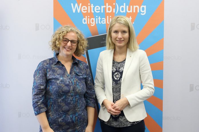 (v.l.n.r.): Mag.a Iris Ratzenböck-Höllerl, Vorsitzende des EB-Forums Oberösterreich und Landesrätin Mag.a Christine Haberlander (Bildquelle: Land OÖ/ Ehrengruber) (v.l.n.r.): Mag.a Iris Ratzenböck-Höllerl, Vorsitzende des EB-Forums Oberösterreich und Landesrätin Mag.a Christine Haberlander (Bildquelle: Land OÖ/ Ehrengruber)
