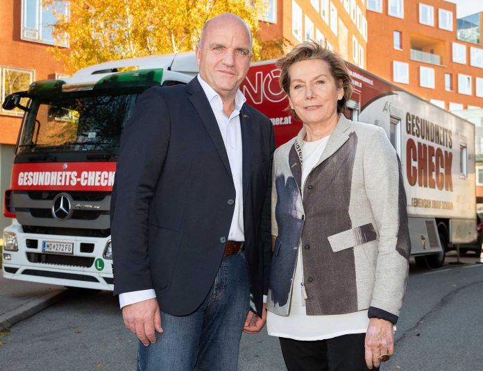 AKNÖ-Präsident Markus Wieser und WKNÖ-Präsidentin Sonja Zwazl vor dem Gesundheitsbus vor der WKNÖ (Bildquelle: Andreas Kraus) AKNÖ-Präsident Markus Wieser und WKNÖ-Präsidentin Sonja Zwazl vor dem Gesundheitsbus vor der WKNÖ (Bildquelle: Andreas Kraus)