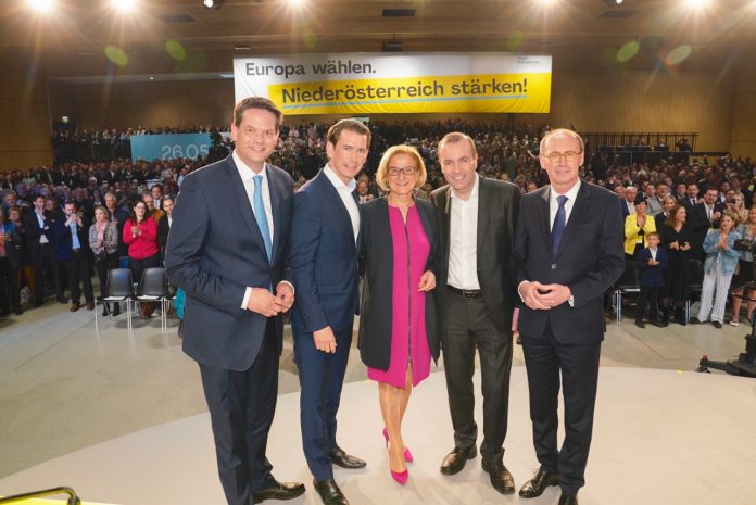 (v.l.n.r.): NÖ-Spitzenkandidat Lukas Mandl, Bundeskanzler Sebastian Kurz, Landeshauptfrau Johanna Mikl-Leitner, EVP-Spitzenkandidat Manfred Weber und Bundes-Spitzenkandidat Othmar Karas beim „Blau-gelben Europa Abend“ in Wieselburg (Bildquelle: Volkspartei NÖ) 1.800 Gäste beim „Blau-gelben Europa Abend“ in Wieselburg