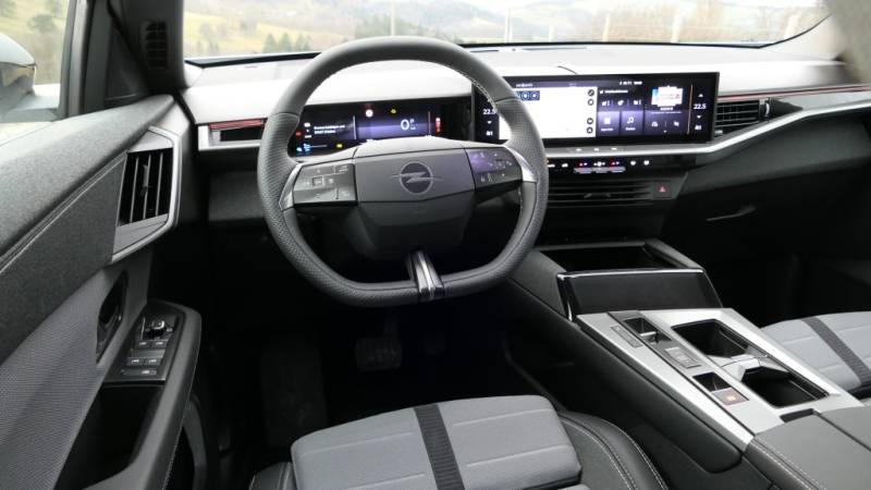 Der neue Opel Grandland GS Plug-in-Hybrid (2025/26) im Guten Tag Österreich Autotest: Markantes Design und bis zu 87 km elektrischer Reichweite (Foto: Thomas Resch)