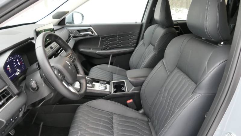 Leise, komfortabel und kraftvoll zugleich – der Mitsubishi Outlander PHEV Diamond im Guten Tag Österreich Autotest (Foto: Thomas Resch)