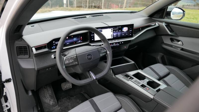 Der neue Opel Grandland GS Plug-in-Hybrid (2025/26) im Guten Tag Österreich Autotest: Markantes Design und bis zu 87 km elektrischer Reichweite (Foto: Thomas Resch)