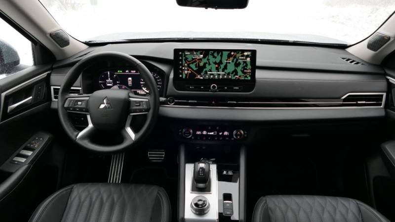 Leise, komfortabel und kraftvoll zugleich – der Mitsubishi Outlander PHEV Diamond im Guten Tag Österreich Autotest (Foto: Thomas Resch)