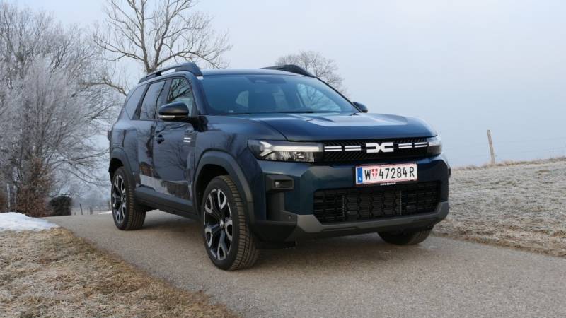 Modernes Flaggschiff mit Familiensinn: Der Dacia Bigster in der Journey-Ausstattung im Guten Tag Österreich Autotest (Foto: Thomas Resch)