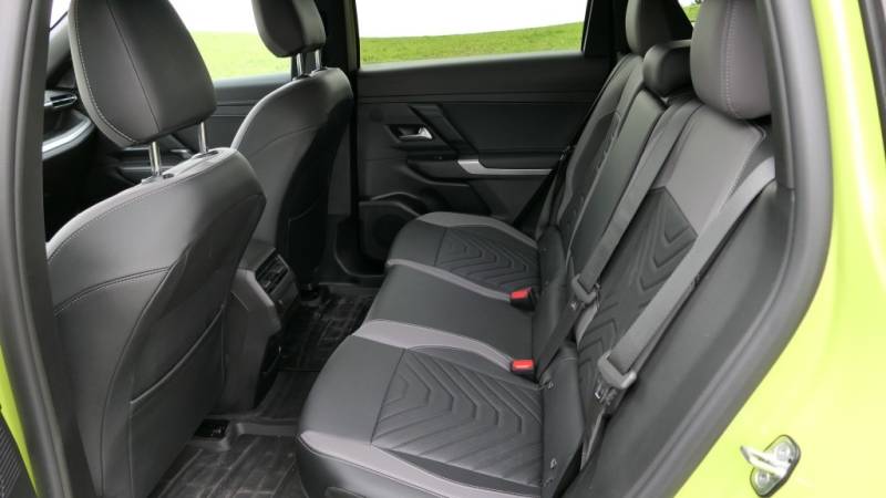 Jeep Compass Elektro Frontansicht in Fahrt (Foto: Thomas Resch)