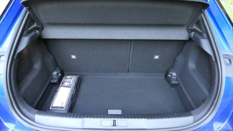 Der neue Opel Mokka GS Hybrid zeigt sich im Guten Tag Österreich Autotest mit sportlichem Vizor-Design, 18-Zoll-Felgen und einem effizienten 48-Volt-Mildhybridsystem (Foto: Thomas Resch)