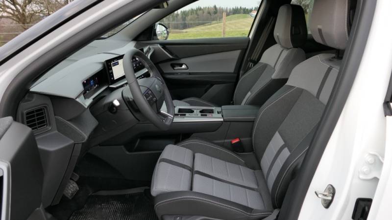 Der neue Opel Grandland GS Plug-in-Hybrid (2025/26) im Guten Tag Österreich Autotest: Markantes Design und bis zu 87 km elektrischer Reichweite (Foto: Thomas Resch)