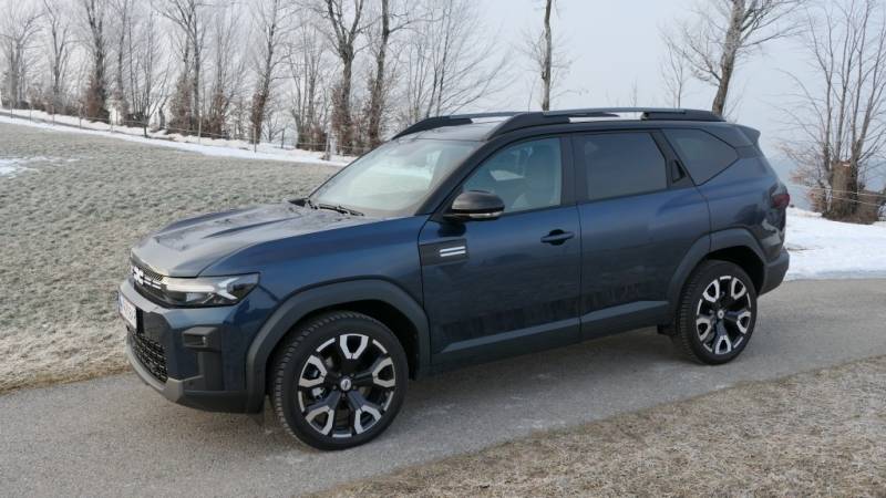 Modernes Flaggschiff mit Familiensinn: Der Dacia Bigster in der Journey-Ausstattung im Guten Tag Österreich Autotest (Foto: Thomas Resch)