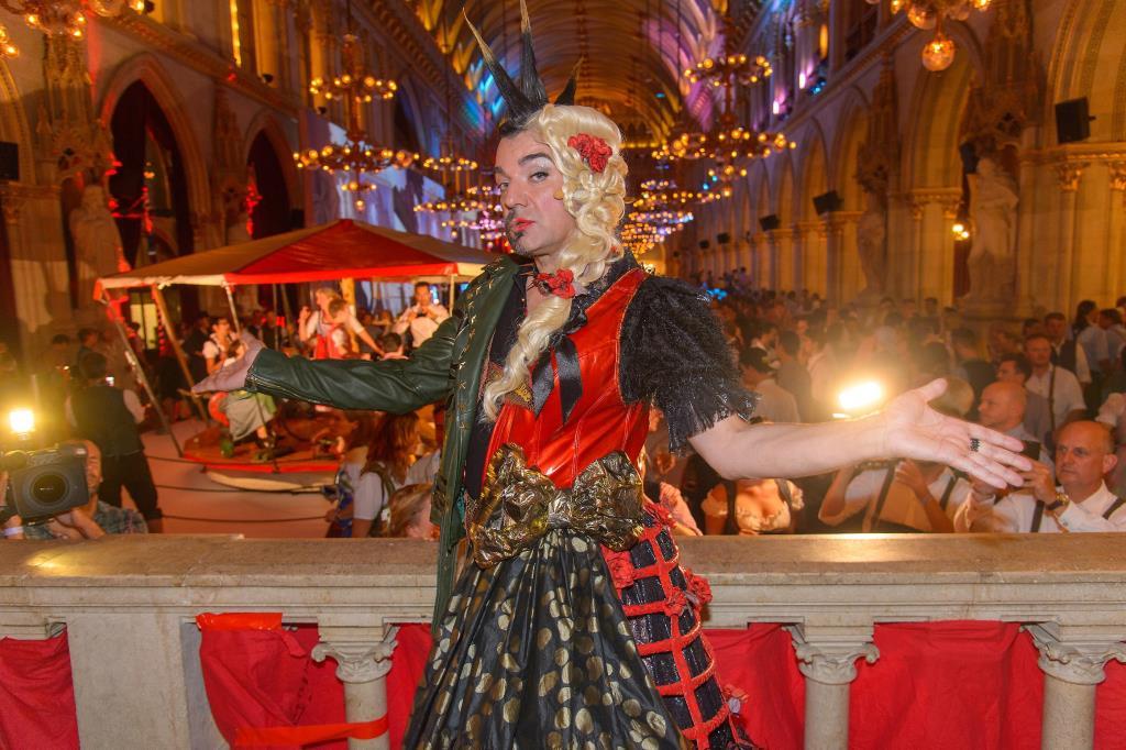 Thomas Klein auf dem letzten Almdudler Trachtenpärchen Ball (Bildquelle: Almdudler / Andreas TISCHLER)