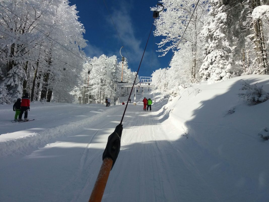 Fachvertretungsvorsitzender Michael Reichl: „Skigebiete in Niederösterreich bieten auch am Abend eine ausgezeichnete Infrastruktur – so ist zum Beispiel jeden Abend am Hirschenkogel (Semmering) Liftbetrieb bei Flutlicht, am JAUerling viermal pro Woche, am Hochkar viermal im Februar sowie im Waldviertel in Kirchbach und in Harmannschlag!“ (Bildquelle: ARGE Skigebiet Unterberg)