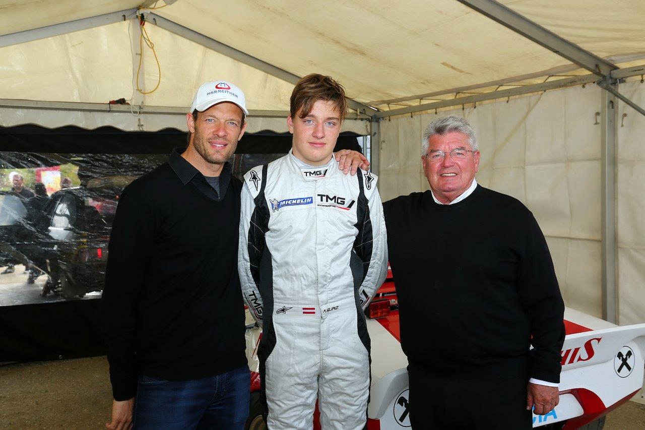  (v.l.n.r.): Alexander, Felix und Franz Wurz beim Saisonfinale in der heimischen Rallyecross-Meisterschaft in Fuglau. (Bildquelle: Walter Vogler)