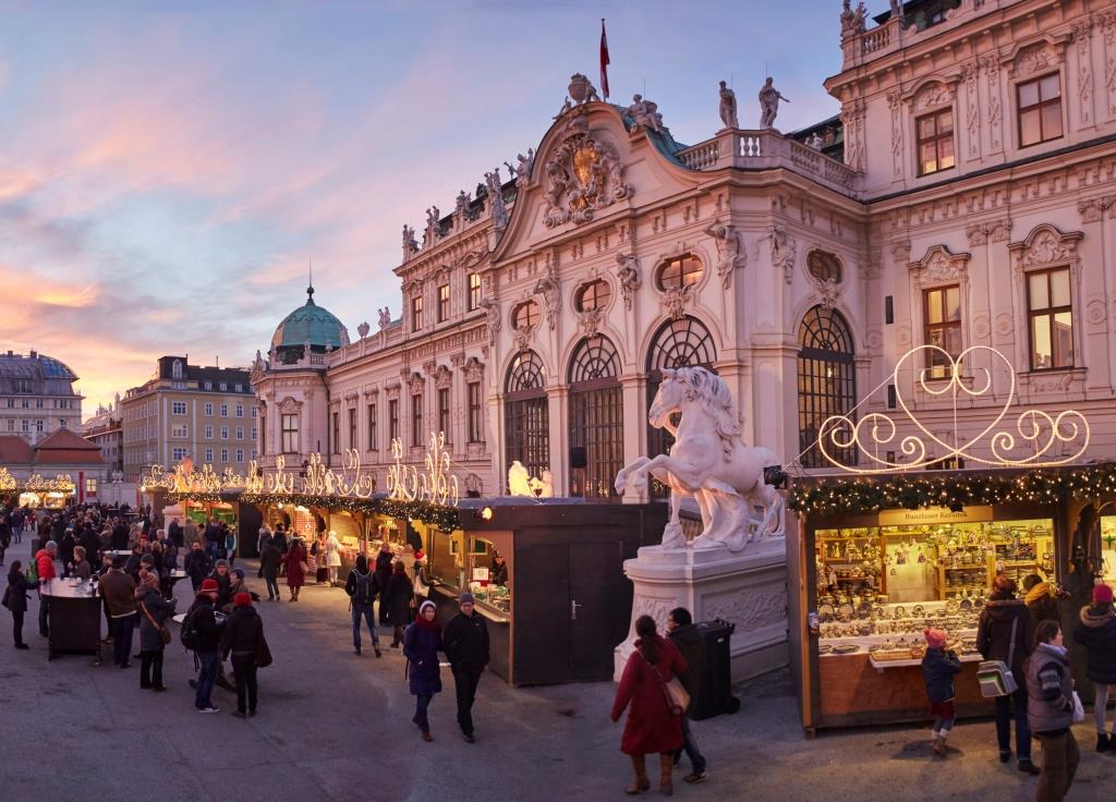 Weihnachtsdorf Schloss Belvedere (Bildquelle: MAGMAG Events & Promotion GmbH / Knoth)