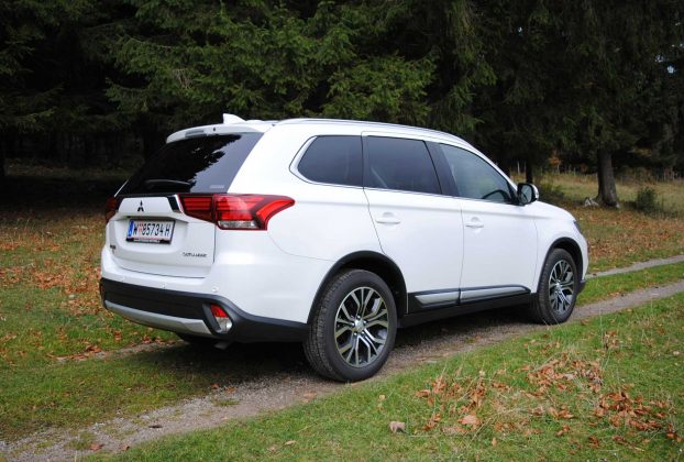 Der Mitsubishi Outlander 2.2 DI-D 4WD AT Diamond (Bildquelle: Thomas Resch)