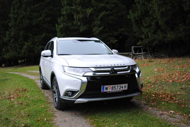 Der Mitsubishi Outlander 2.2 DI-D 4WD AT Diamond (Bildquelle: Thomas Resch)
