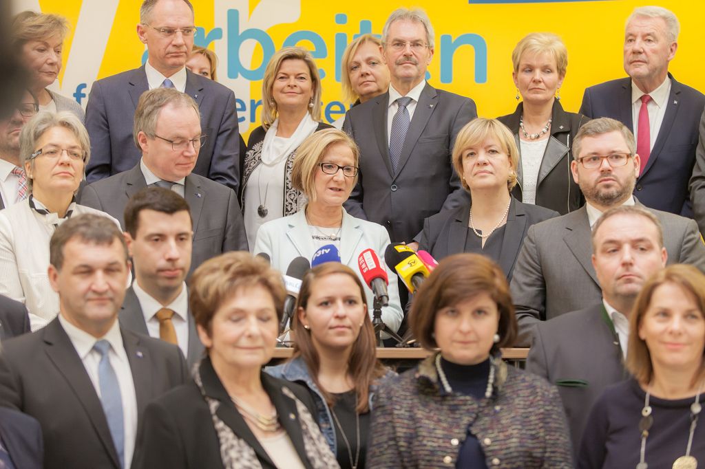 Landeshauptfrau Johanna Mikl-Leitner präsentierte am 21. Dezember die Kandidatinnen und Kandidaten der Landesliste (Bildquelle: Volkspartei NÖ)