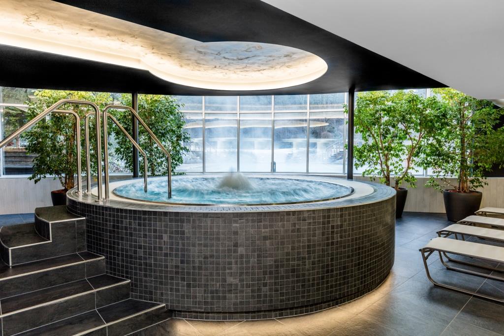 Hotel Warmbaderhof - Whirlpool (Bildquelle: Daniel Waschnig)