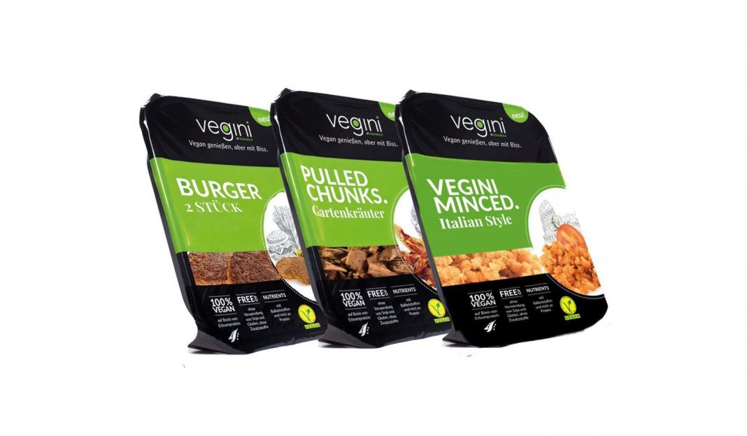 Diverse vegini Verpackungen, so, wie sie im Lebensmitteleinzelhandel erhältlich sind (Bildquelle: VeggieMeat GmbH)