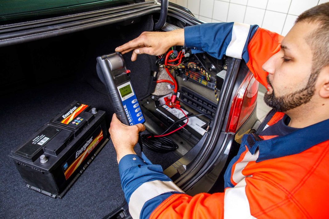 Es lohnt sich ein Check der Autobatterien vor dem massiven Kälteeinbruch in der kommenden Woche (Bildquelle: Bildagentur Zolles KG/Hofer)