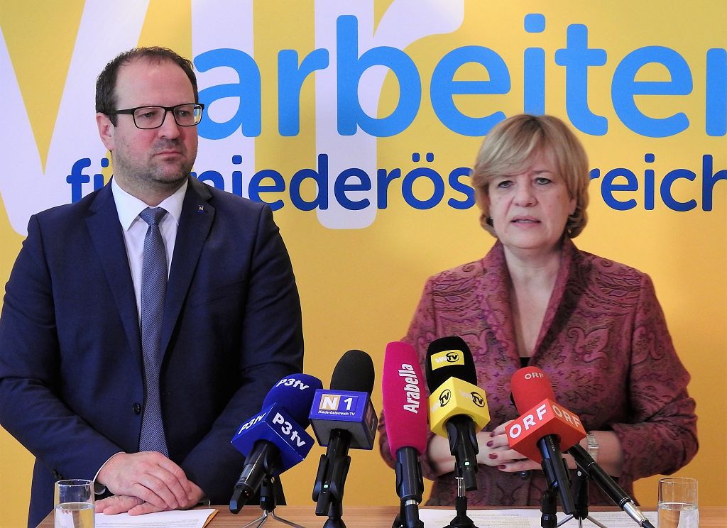 VP-Landesgeschäftsführer Bernhard Ebner und NÖ Soziallandesrätin Barbara Schwarz bei der Pressekonferenz zum Thema Pflegeregress (Bildquelle: Thomas Resch)