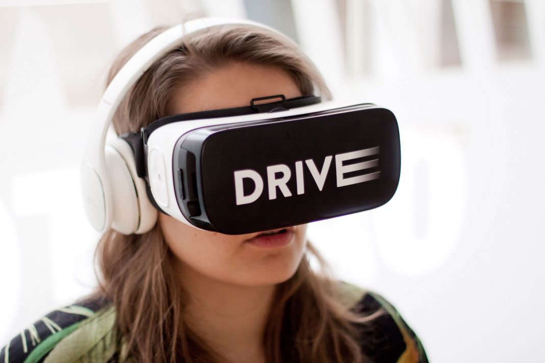 ÖAMTC Fahrtechnik und Samsung setzen VR-Technologie in Mehrphasenkursen ein (Bildquelle: Samsung)