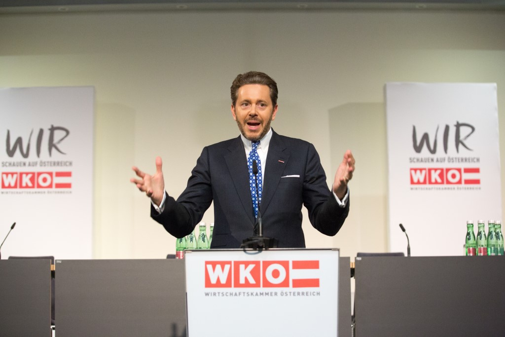 Der neue WKÖ-Präsident Harald Mahrer bei seiner Rede (photonews.at / Georges Schneider)