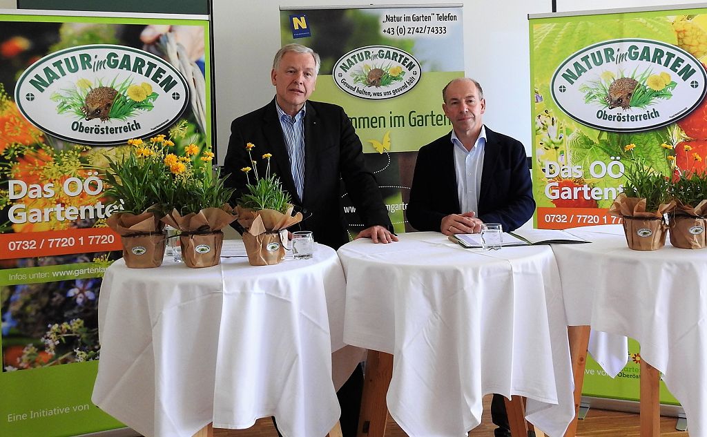 (v.l.n.r.): NÖ Landesrat Martin Eichtinger und Landesrat Max Hiegelsberger bei der Pressekonferenz in Aigen - Schlägl (Bildquelle: Guten Tag Österreich)