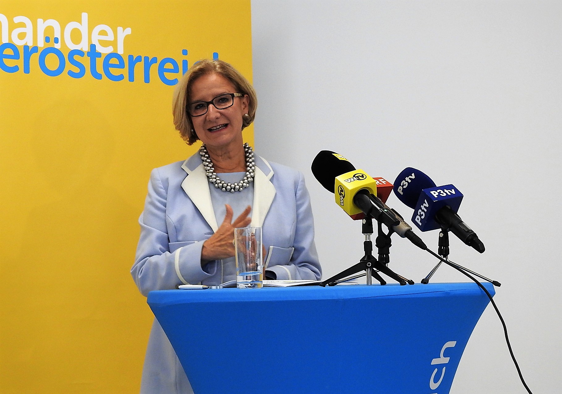 Landeshauptfrau Johanna Mikl-Leitner bei der Pressekonferenz in Marktl <small> (Bildquelle: Thomas Resch)</small>