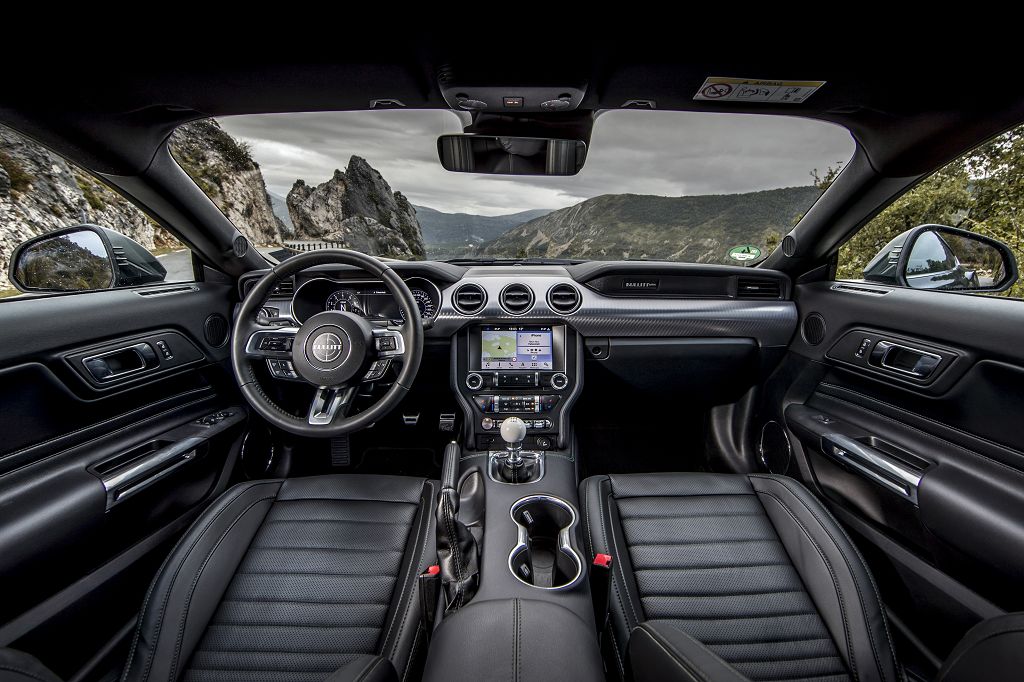 Der neue Ford Mustang Bullitt™ mit umfangreichen Serienausstattung. <small> (Bildquelle: Ford) </small>