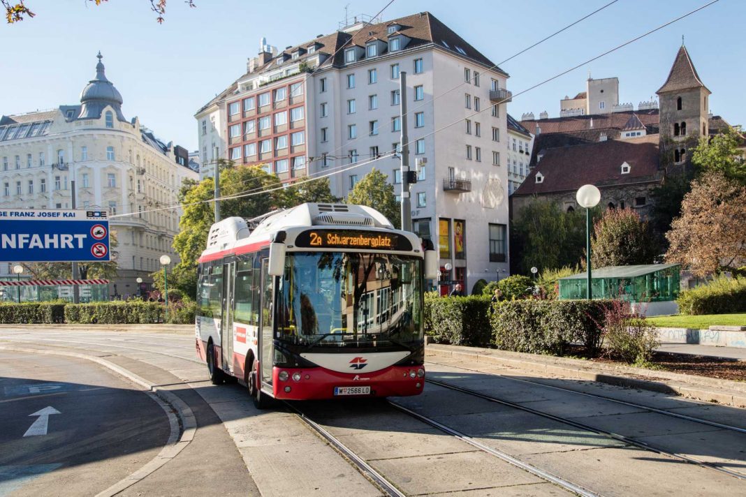 Wiener Linien als Vorreiter im Linienverkehr mit E-Bussen (Bildquelle: Wiener Linien/Manfred Helmer)