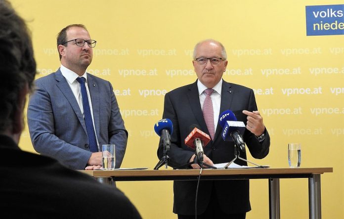 (v.l.n.r.): VPNÖ-Landesgeschäftsführer Bernhard Ebner und Landtagsabgeordneter Karl Moser bei der Pressekonferenz in St. Pölten (Bildquelle: Thomas Resch) Statistik zeigt: Niederösterreich ist Land mit höchstem Einkommen