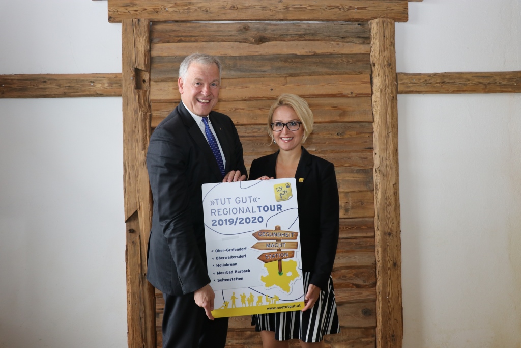 Landesrat Martin Eichtinger und die Leiterin der Initiative »Tut gut!« Alexandra Pernsteiner-Kappl der Präsentation der »tut gut!«-Regionaltour