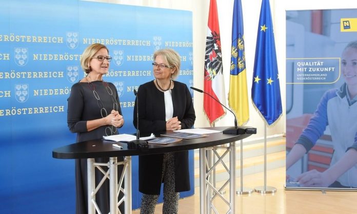 (v.l.n.r.): Landeshauptfrau Johanna Mikl-Leitner und Landesrätin Petra Bohuslav präsentierten die „Wirtschaftsstrategie Niederösterreich 2025“ (Bildquelle: Thomas Resch) (v.l.n.r.): Landeshauptfrau Johanna Mikl-Leitner und Landesrätin Petra Bohuslav präsentierten die „Wirtschaftsstrategie Niederösterreich 2025“