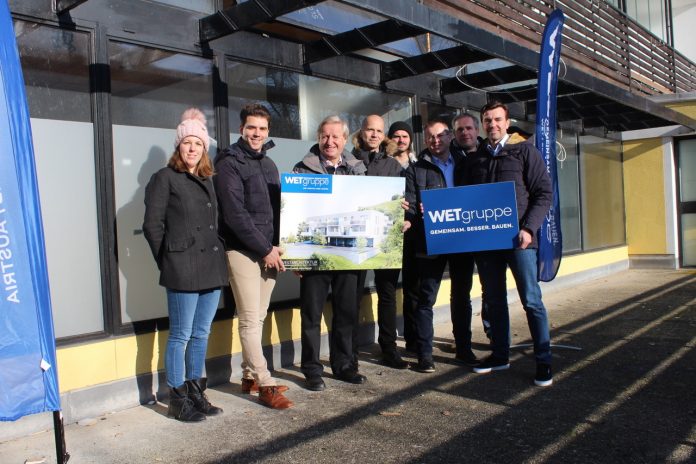 (v.l.n.r.): Patricia Rauscher (BH Lilienfeld), Vizebürgermeister Manuel Aichberger, Bürgermeister Wolfgang Labenbacher, Gerald Wöhrer (Wöhrer Architektur ZT GmbH), Stadtrat Christian Buxhofer, und Christian Rädler, Vorstandsvorsitzender WETgruppe (Bildquelle: WETgruppe) (v.l.n.r.): Patricia Rauscher, BH Lilienfeld; Manuel Aichberger, Vizebürgermeister; Wolfgang Labenbacher, Bürgermeister; Gerald Wöhrer, Wöhrer Architektur ZT GmbH; Christian Buxhofer, Stadtrat und Christian Rädler, Vorstandsvorsitzender WETgruppe
