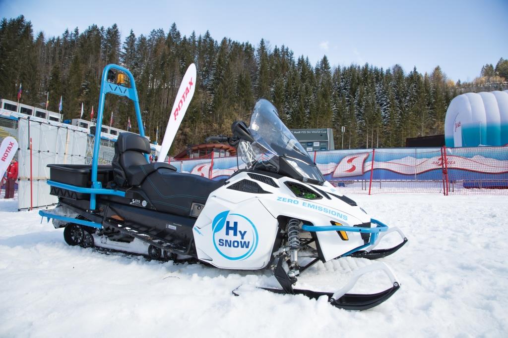 Lynx HySnow - Das erste mit Wasserstoff-Brennstoffzellen betriebene Schneefahrzeug aus dem Hause Rotax