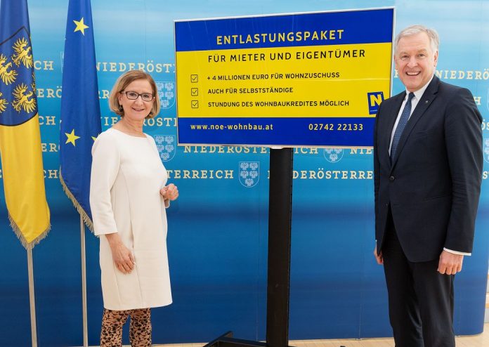 Landeshauptfrau Johanna Mikl-Leitner und Wohnbau-Landesrat Martin Eichtinger präsentieren das Entlastungspaket für den NÖ Wohnbau (Bildquelle: NLK / Burchhart)