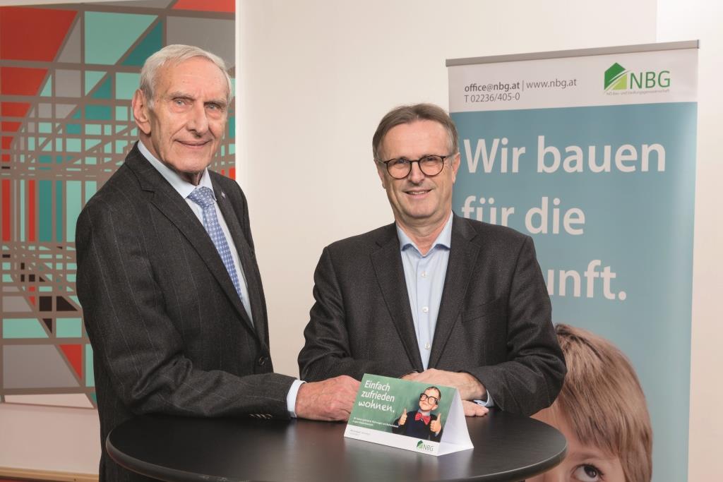 (v.l.n.r.): Dir. Walter Mayr und Dir. Mag. Manfred Fabsits