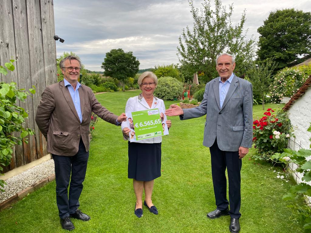 NBG Vorstandsdirektoren Manfred Fabsits (links), Walter Mayr (rechts) und Präsidentin Sissi Pröll (Mitte) in Radlbrunn