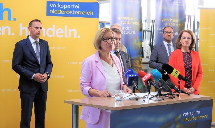 Landeshauptfrau Johanna Mikl-Leitner bei der Pressekonferenz nach der Arbeitsklausur der Volkspartei Niederösterreich in Wiener Neustadt (Bildquelle: Thomas Resch) NÖ Konjunkturprogramm bringt 229 Millionen Euro für die Wirtschaft