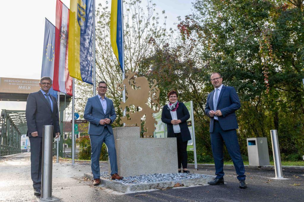 (v.l.n.r.): Arbeitsmarktsprecher LAbg. Franz Rennhofer, Bürgermeister Patrick Strobl, Wirtschaftssprecherin LAbg. Michaela Hinterholzer und VPNÖ-Landesgeschäftsführer Bernhard Ebner <small>(Bildquelle: VPNÖ)</small>