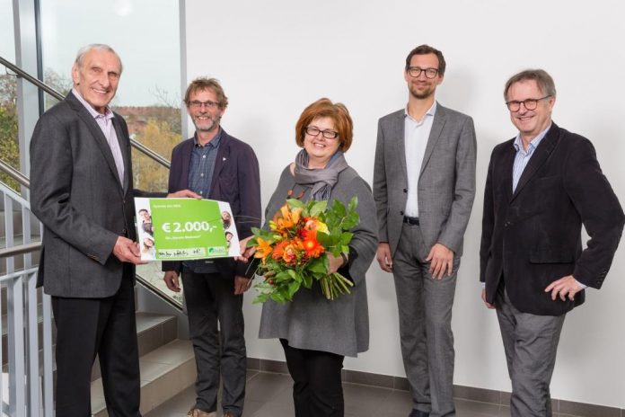 (v.l.n.r.): NBG-Direktor Walter Mayr, Mag. Manfred Krammer (GF Verein Wohnen), Mag. Ingrid Neuhauser (GF Verein Wohnen), NBG-Vorstand Mag. Manuel Resetarics und NBG-Direktor Mag. Manfred Fabsits bei der Spendenübergabe (Bildquelle: Werner Jäger) (v.l.n.r.): NBG-Direktor Walter Mayr, Mag. Manfred Krammer (GF Verein Wohnen), Mag. Ingrid Neuhauser (GF Verein Wohnen) NBG-Vorstand Mag. Manuel Resetarics und NBG-Direktor Mag. Manfred Fabsits bei der Spendenübergabe (Bildquelle: Werner Jäger)