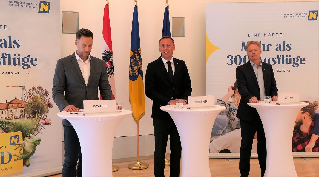 (v.l.n.r.): NÖ-Card-Geschäftsführer Klemens Wögerer, Landesrat Jochen Danninger und Niederösterreich-Werbung Geschäftsführer Michael Duscher bei der Pressekonferenz in St. Pölten (Bildquelle: Thomas Resch)