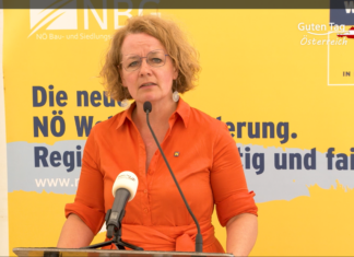 NBG übergibt Wohn- und Reihenhäuser in Matzen Wohnbau - Landesrätin Christiane Teschl-Hofmeister bei der Festansprache in Matzen