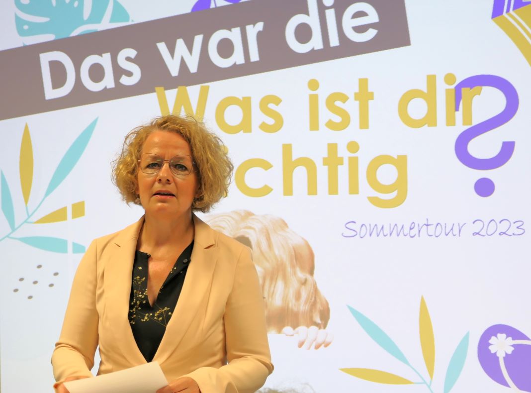 NÖAAB Landesobfrau Christiane Teschl-Hofmeister bei der Pressekonferenz im Styx Welcome Center in Obergrafendorf (Bildquelle: Thomas Resch)
