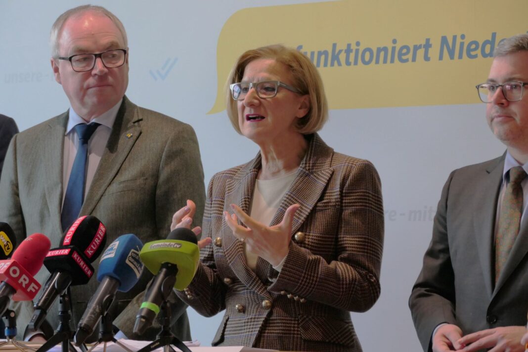 Landeshauptfrau Johanna Mikl-Leitner bei der Pressekonferenz im Zuge der Arbeitsklausur der VPNÖ im Althof Retz (Bildquelle: Thomas Resch)